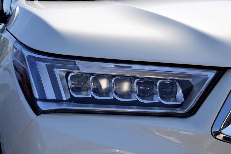 automobile-SPERACEDES-min_acura-headlamp-2834131